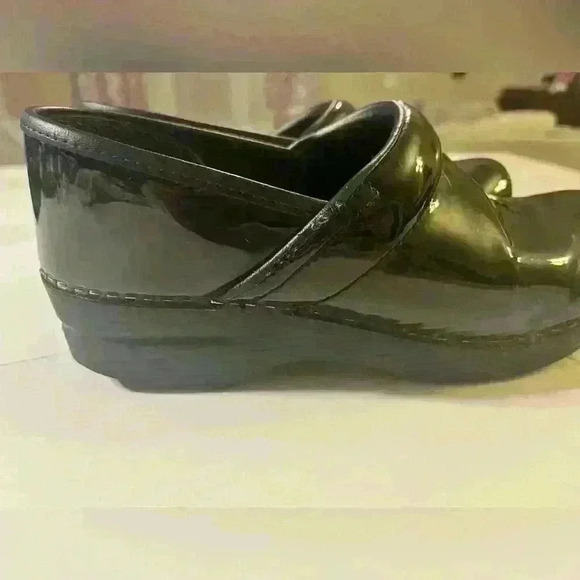 Dansko clogs patent leather size 38 - Picture 2 of 10